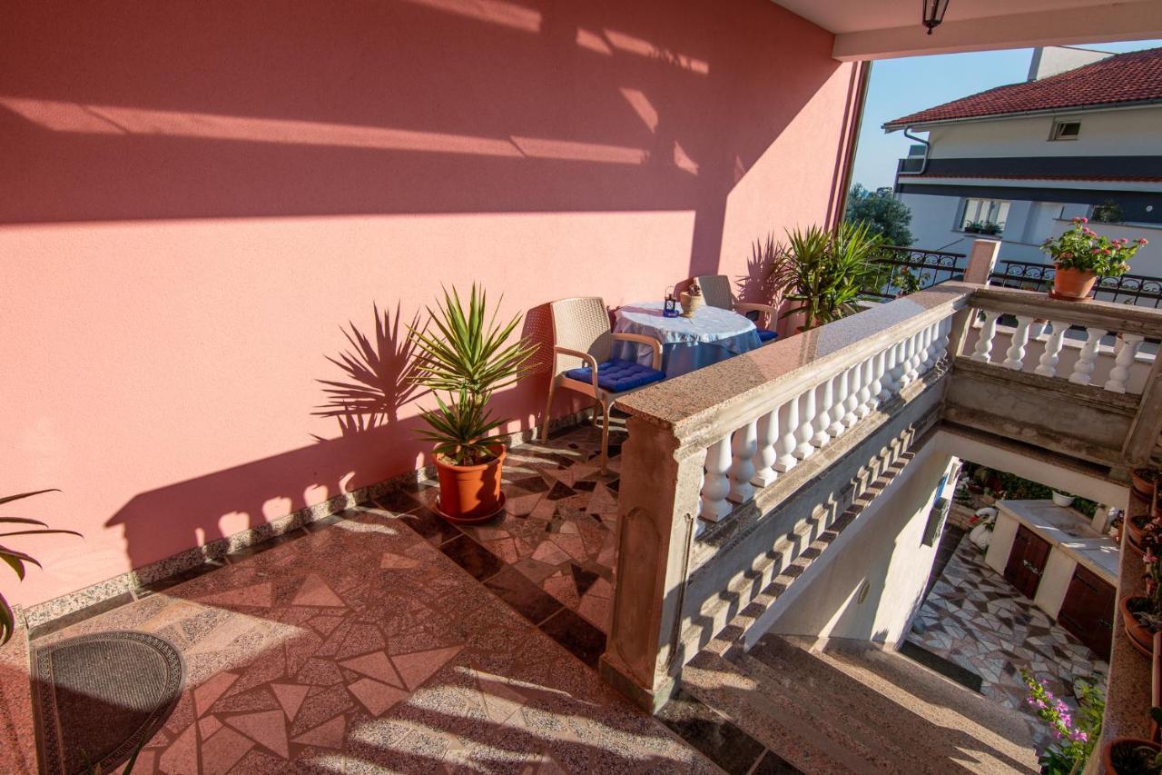 Apartman Boris Palit Exterior foto